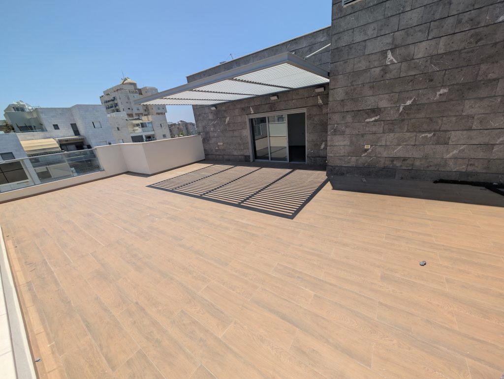 למכירה פנטהאוז בחולון 5 חדרים